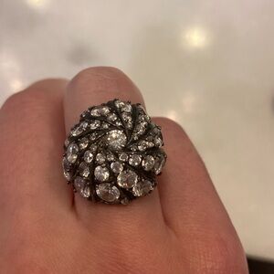 Gorgeous 925 silver and crystal ring with antique style approx size 8.5